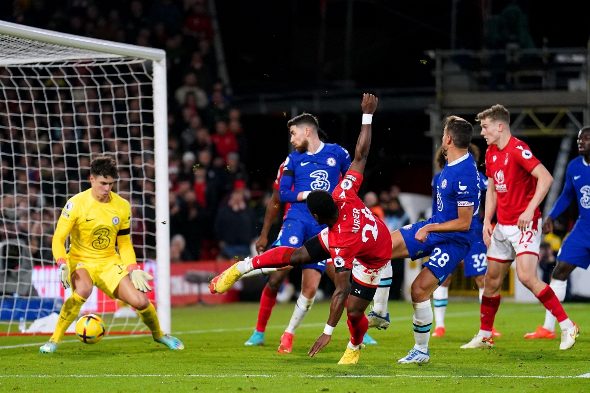 ചെൽസി ഫോറസ്റ്റിൽ പെട്ടു! റിലഗേഷൻ സോണിലുള്ളവരോട് സമനില