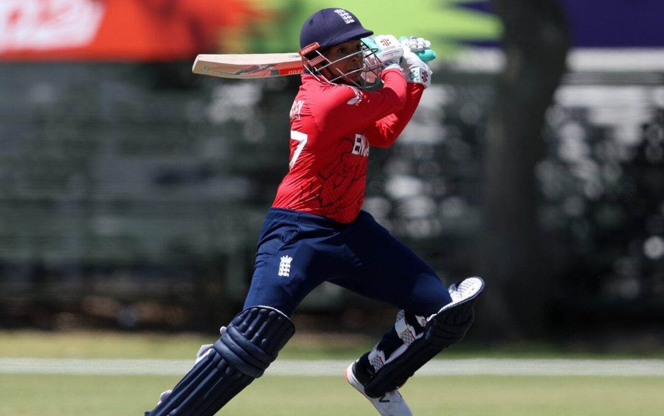 കൂറ്റന് ചേസിംഗിനിടെ 18 റൺസ് തോൽവി വഴങ്ങി ദക്ഷിണാഫ്രിക്ക, ഇംഗ്ലണ്ടിന് വിജയം