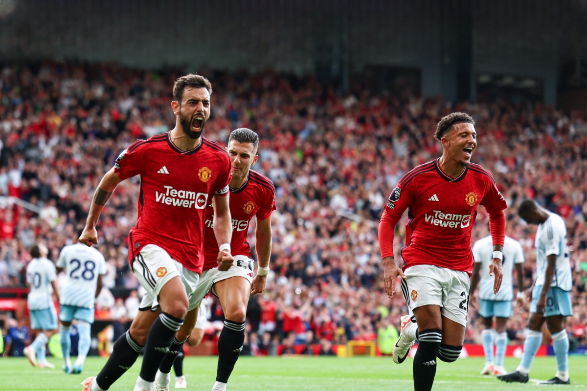 ആദ്യ 4 മിനുട്ടിൽ 2 ഗോളിന് പിറകിൽ, പിന്നെ തിരിച്ചടിച്ച് വിജയം!! ക്ലാസിക് മാഞ്ചസ്റ്റർ യുണൈറ്റഡ്