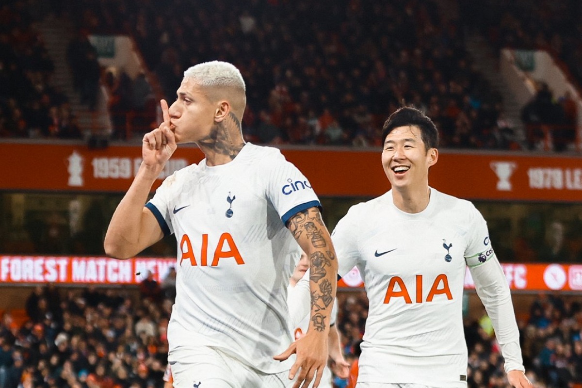 ഫോറസ്റ്റിനെയും തോൽപ്പിച്ച് സ്പർസ്, വീണ്ടും മുന്നോട്ട്