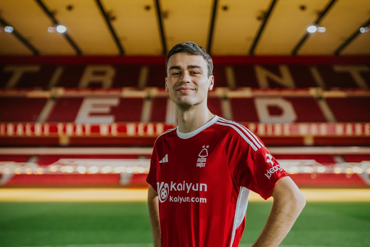 ജിയോ റെയ്ന നോടിങ്ഹാം ഫോറസ്റ്റിൽ എത്തി