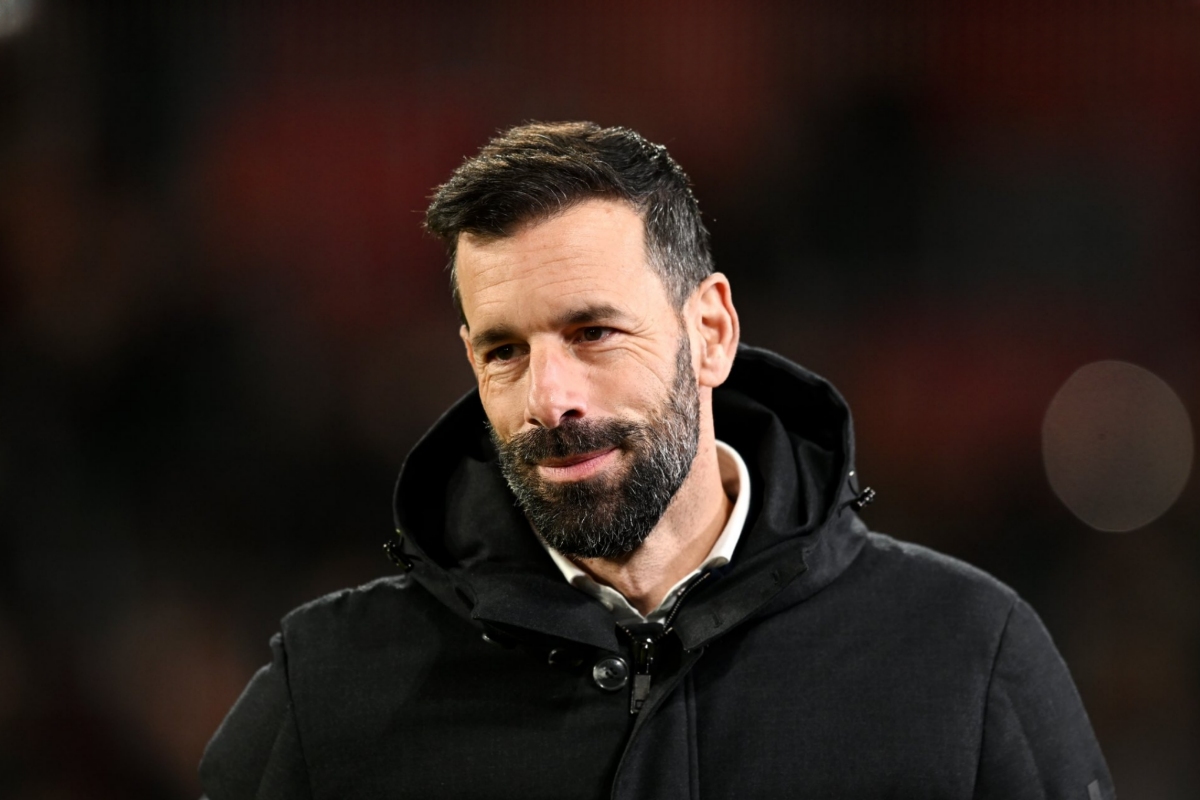 നിസ്റ്റൽ റൂയ് മാഞ്ചസ്റ്റർ യുണൈറ്റഡിൽ സഹപരിശീലകൻ ആകാൻ സാധ്യത