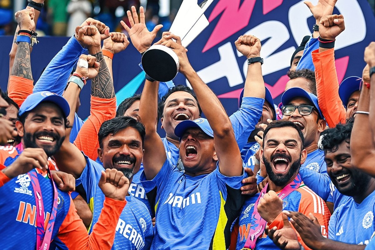 ദ്രാവിഡ് ഈ ലോകകപ്പ് കിരീടം അർഹിക്കുന്നു എന്ന് സച്ചിൻ