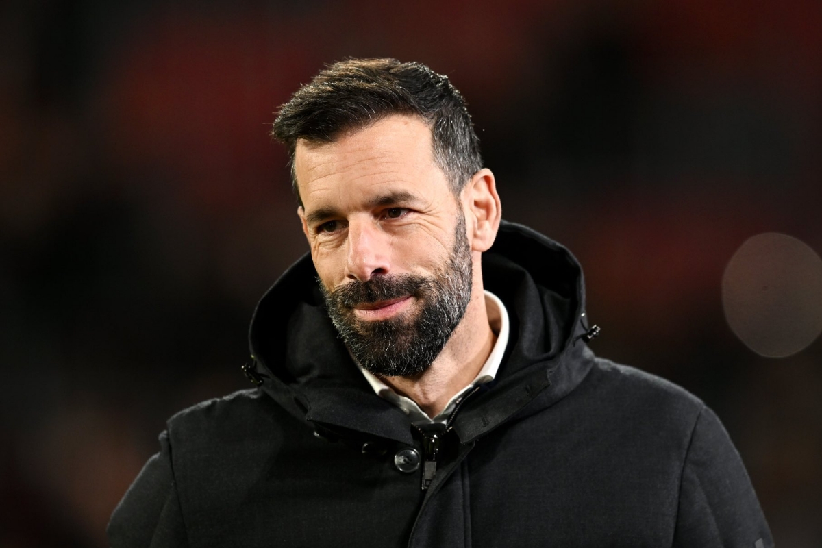 നിസ്റ്റൽറൂയ് മാഞ്ചസ്റ്റർ യുണൈറ്റഡിൽ എത്തി, 2 വർഷത്തെ കരാർ