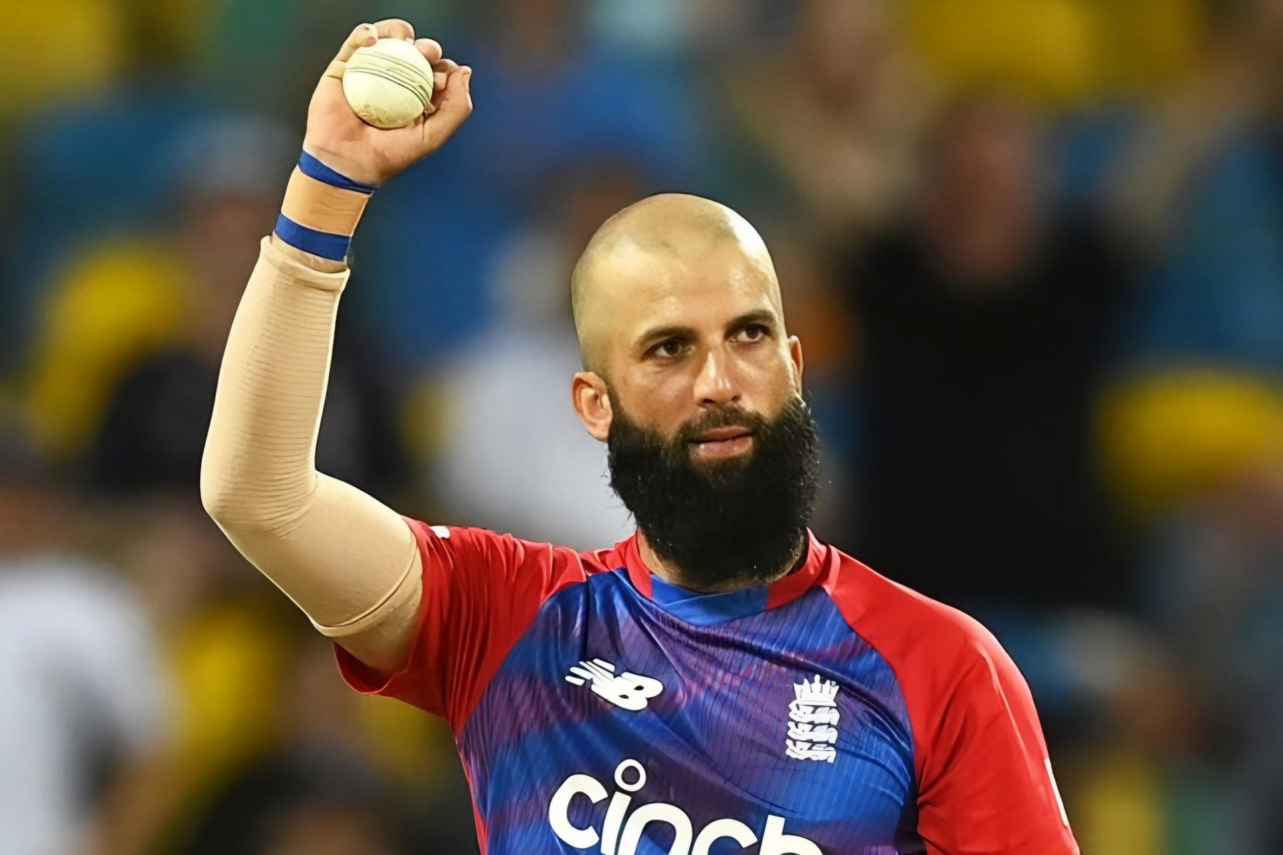 മൊയിൻ അലി അന്താരാഷ്ട്ര ക്രിക്കറ്റിൽ നിന്ന് വിരമിച്ചു