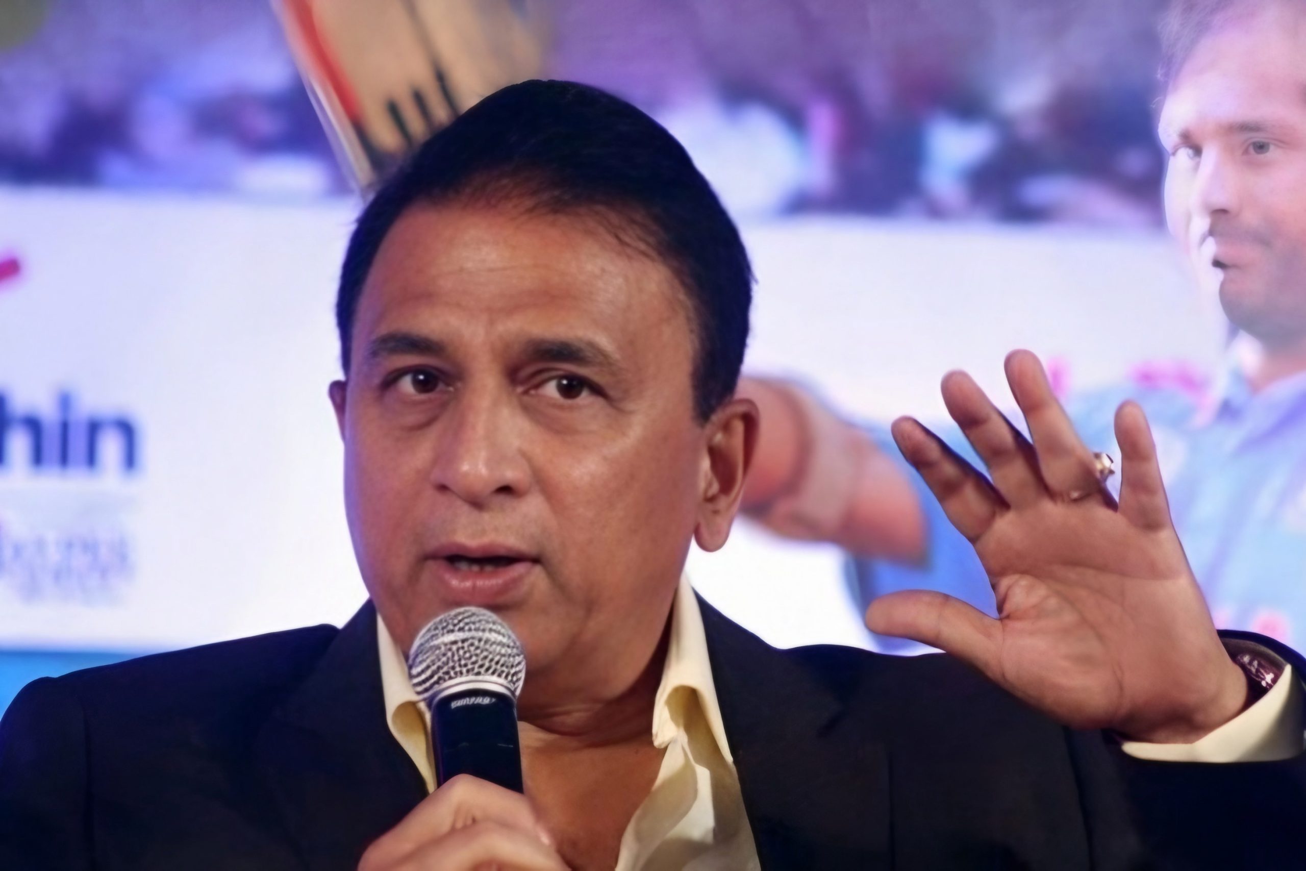 ആർ അശ്വിൻ്റെ വിരമിക്കൽ സമയത്തെ വിമർശിച്ച് സുനിൽ ഗവാസ്കർ