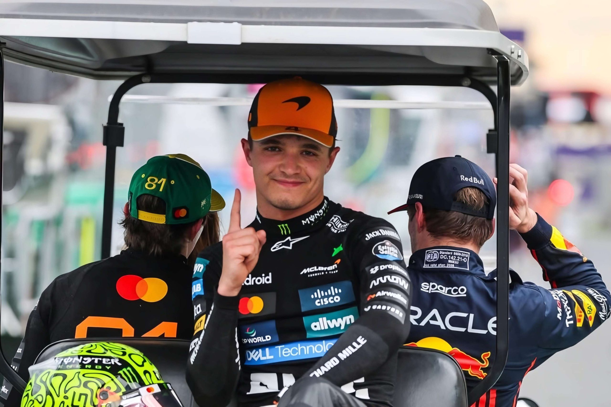 ഓസ്‌ട്രേലിയൻ ഗ്രാൻഡ് പ്രീയിൽ നോറിസ് പോൾ പൊസിഷനിൽ, ഹാമിൽട്ടൺ എട്ടാം സ്ഥാനത്ത്