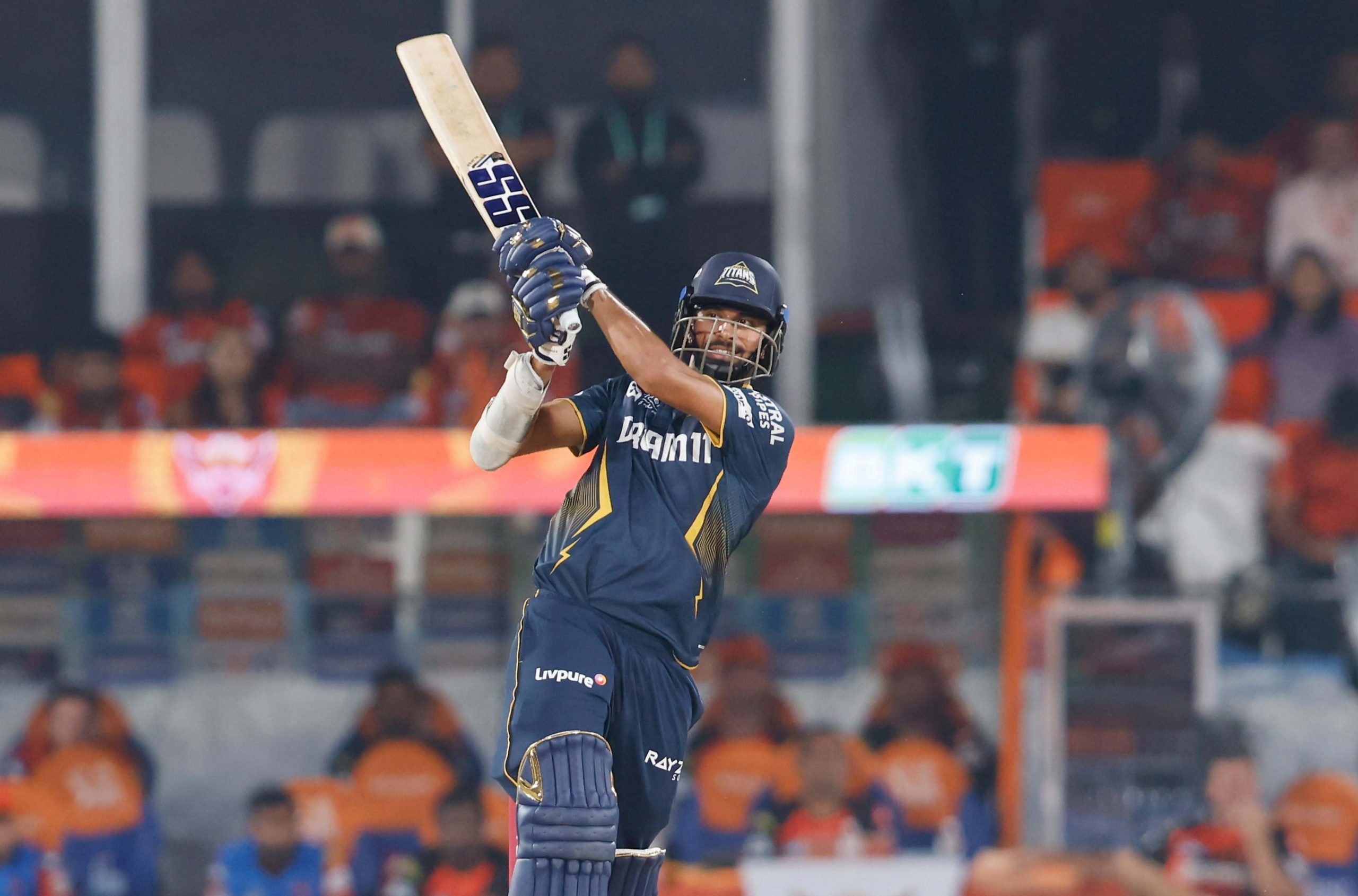 ഹൈദരബാദിന് വീണ്ടും തോൽവി!! ഗുജറാത്തിന് മുന്നിലും വീണു