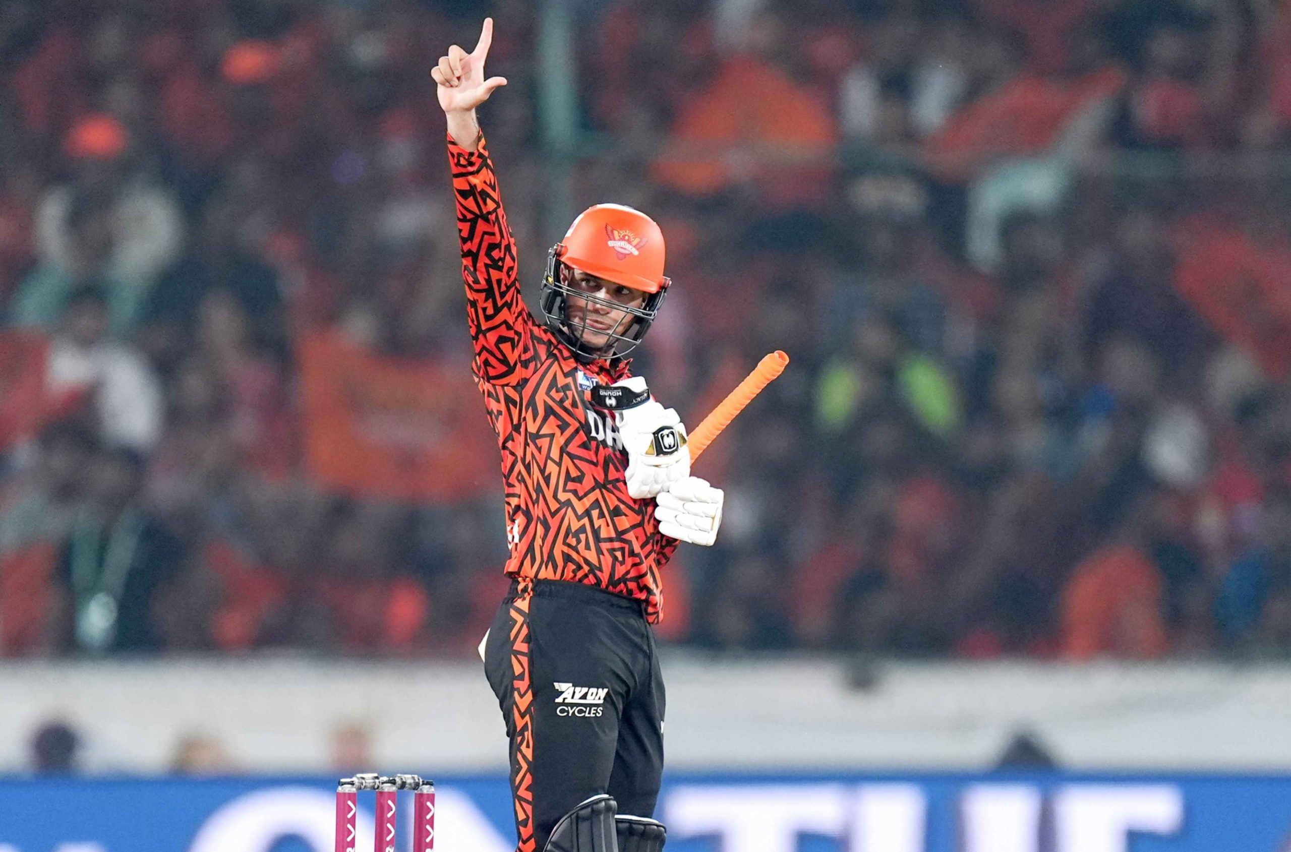 അഭിഷേക് ശർമ്മയുടെ അത്ഭുത ഇന്നിംഗ്സ്!! 246 ചെയ്സ് ചെയ്ത് ഹൈദരാബാദ്