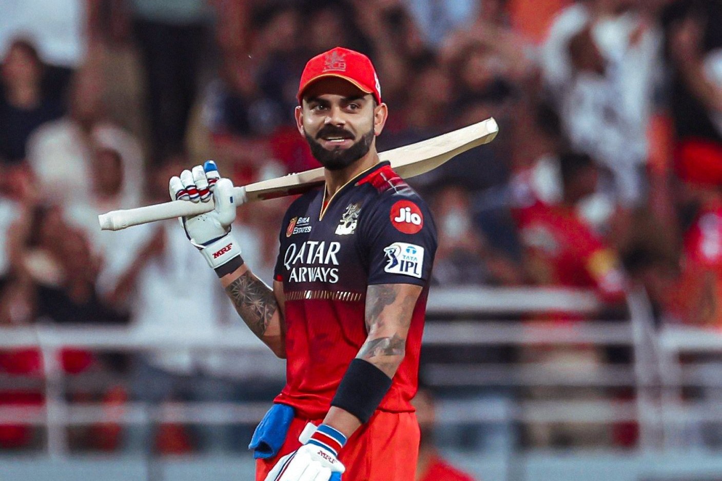 ഇത്തവണ ആർ സി ബി ആണ് ഐ പി എൽ കിരീടം നേടാൻ ഫേവറിറ്റ്സ് എന്ന് ഗവാസ്കർ