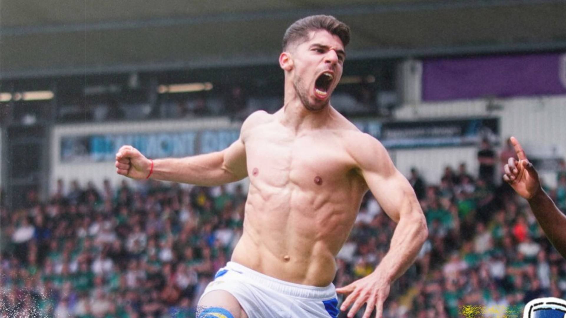 നാടകീയ ജയം! ഗോഡ് ഡിഫറൻസിൽ ലീഡ്സ് യുണൈറ്റഡിന് ചാമ്പ്യൻഷിപ്പ് കിരീടം!