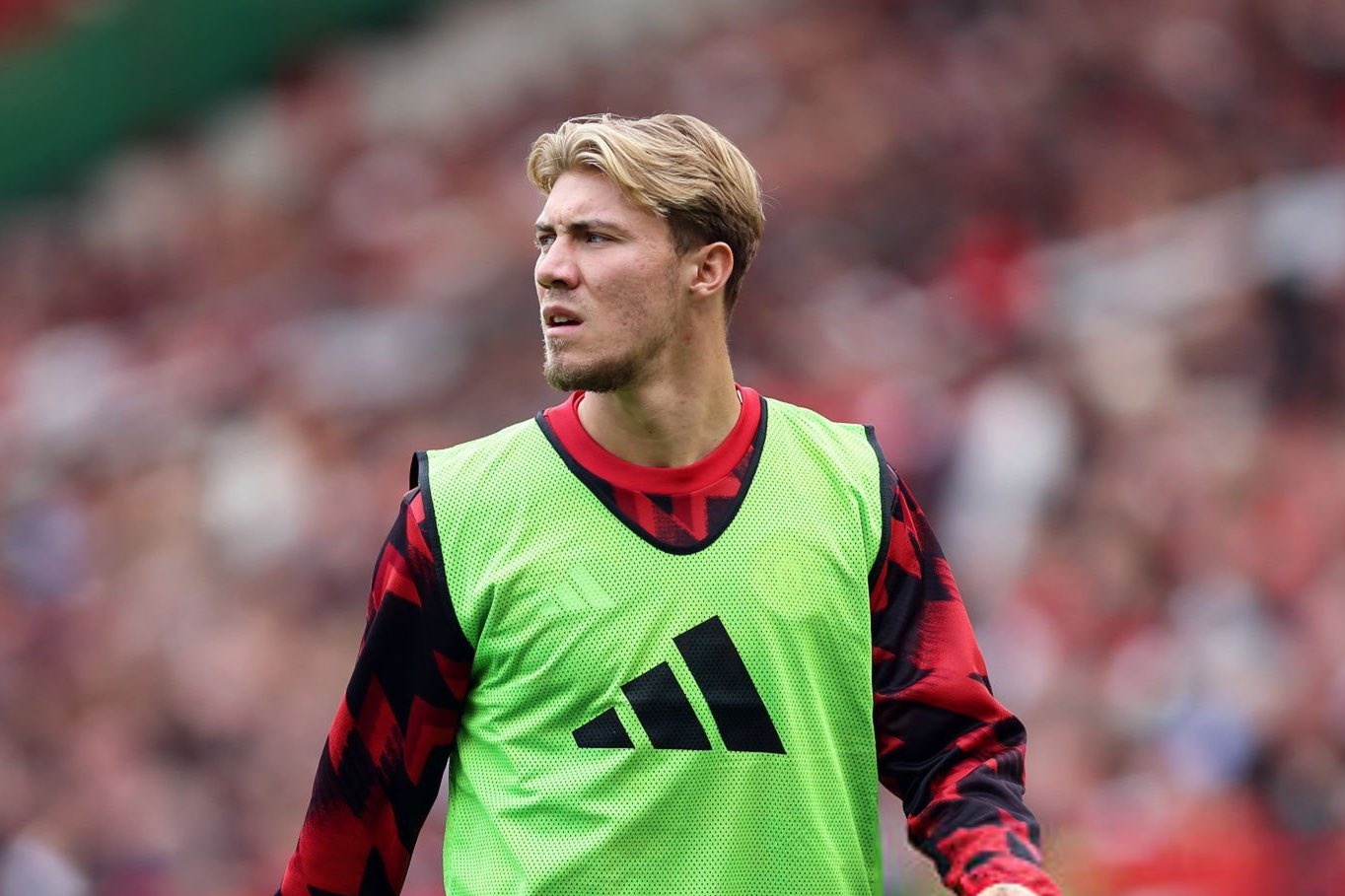 റസ്മസ് ഹോയ്‌ലുണ്ടിനോട്  ക്ലബ് വിടാൻ ആവശ്യപ്പെട്ട് മാഞ്ചസ്റ്റർ യുണൈറ്റഡ്