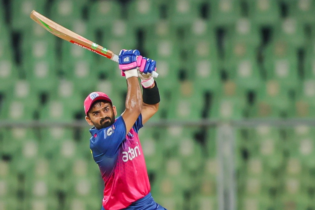 സെഞ്ച്വറി മികവിൽ റൺവേട്ടക്കാരിൽ രണ്ടാമനായി കൃഷ്ണപ്രസാദ്; മറികടന്നത് സഞ്ജുവിനെ