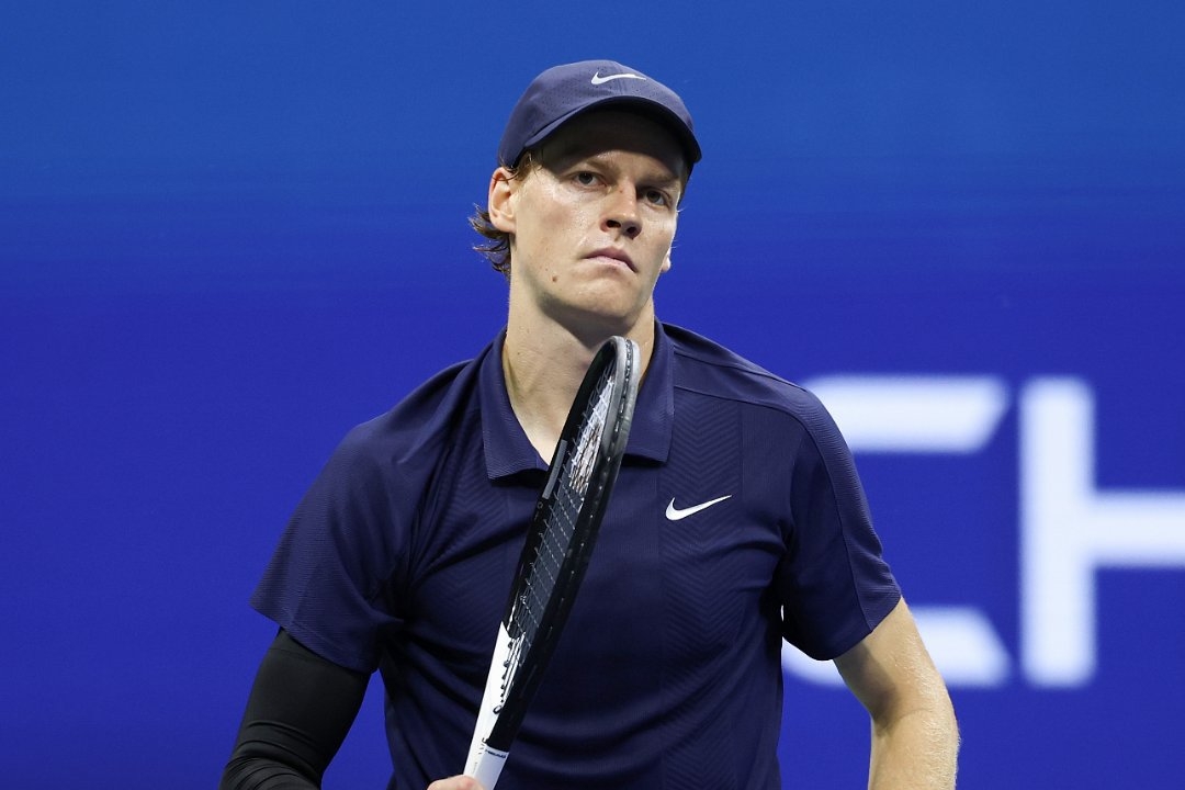 യാന്നിക് സിന്നറുടെ ആധിപത്യം തുടരുന്നു: എട്ടാം ഗ്രാൻഡ് സ്ലാം സെമിഫൈനലിൽ