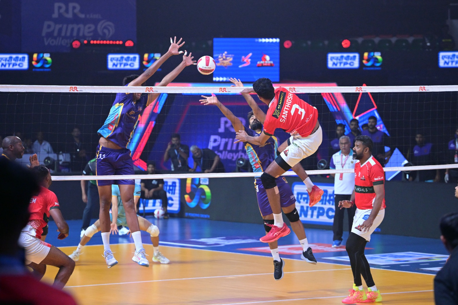 പ്രൈം വോളിബോള്‍ ലീഗ്: കാലിക്കറ്റ് ഹീറോസിനെതിരെ ആധികാരിക ജയവുമായി ഡല്‍ഹി തൂഫാന്‍സ്