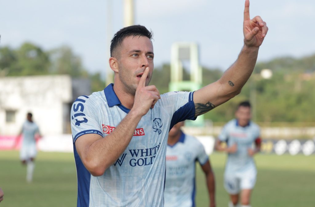 Picsart 25 11 03 18 02 09 784