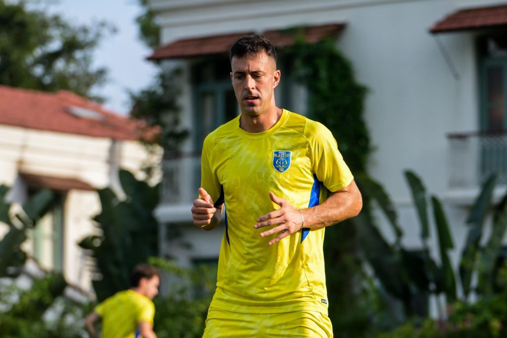 Picsart 25 11 05 17 00 11 270