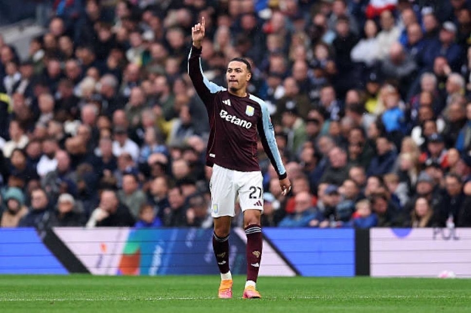 Picsart 25 11 08 00 03 35 412