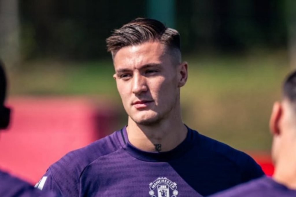 Picsart 25 12 08 23 59 33 362